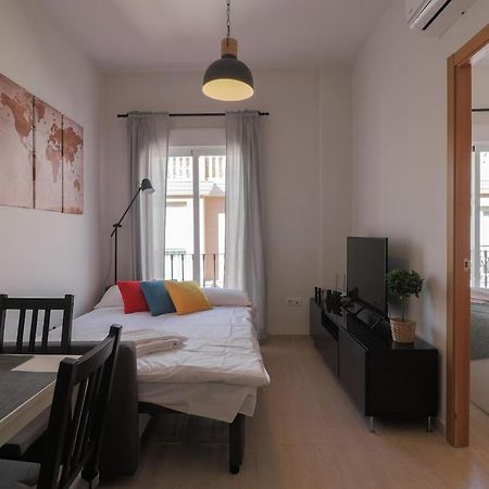 C33 - Malaga Soho Cute Apartment Luaran gambar